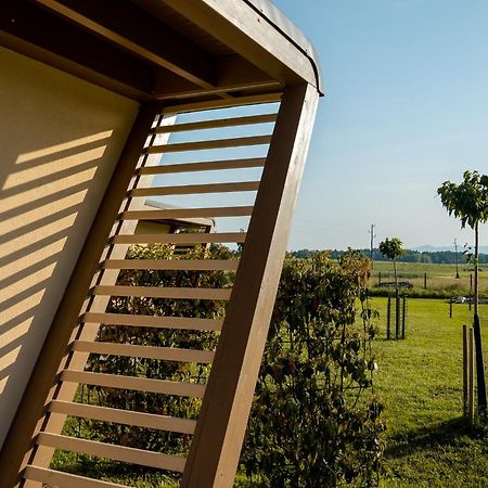 Fortun Estate - Apartmaji Ob Reki Kolpi Metlika Extérieur photo