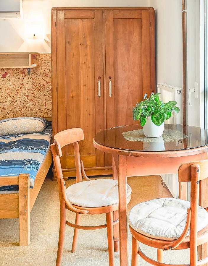 Fortun Estate - Apartmaji Ob Reki Kolpi Metlika Extérieur photo