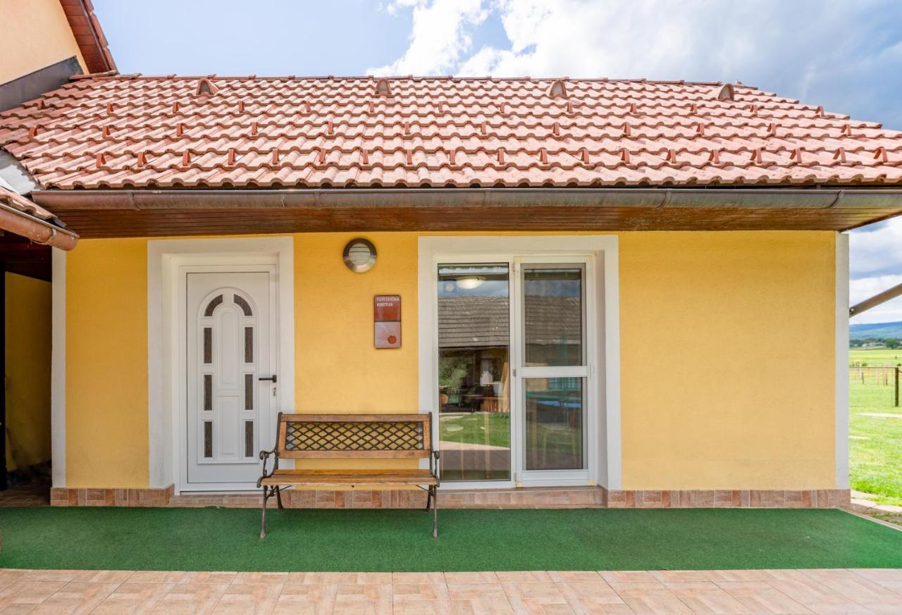 Fortun Estate - Apartmaji Ob Reki Kolpi Metlika Extérieur photo